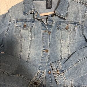 Custom Denim Blue Women's Jeans Jacket with Jasmine and Rajah